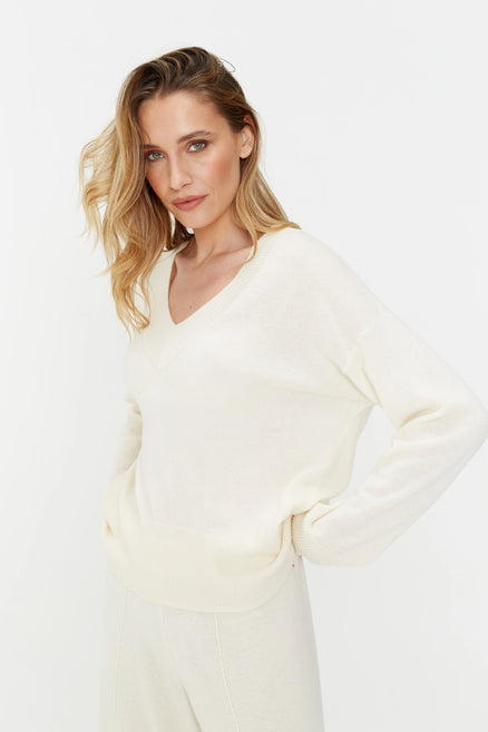 Cream Wool-Cashmere V-Neck Sweater