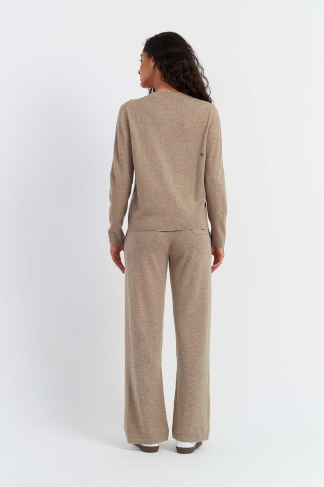 Soft-Truffle Wood-Cashmere Snoopy Badge Sweater image 3